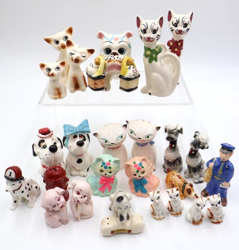Vintage Cat and Dog Themed Salt and Pepper Shakers: Please see all photos for conditions and if stoppers are included or not