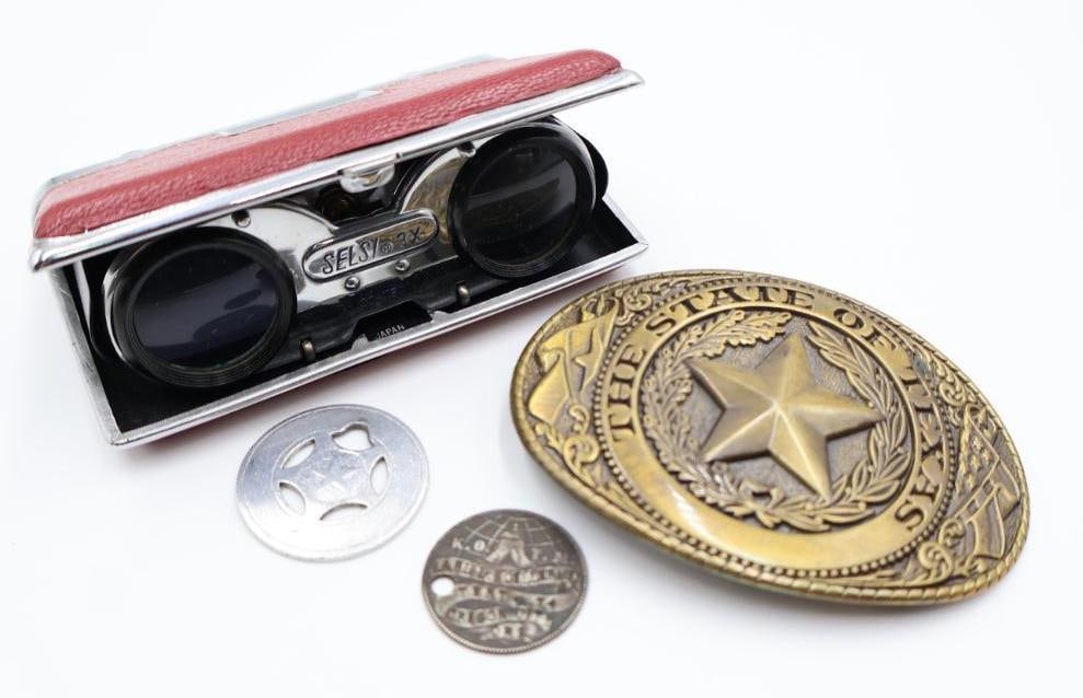 Folding opera glasses, Belt Buckle and Collectible Tokens (1 of 11)
