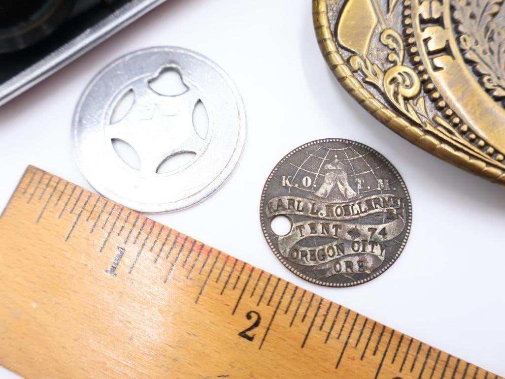 Folding opera glasses, Belt Buckle and Collectible Tokens - 2