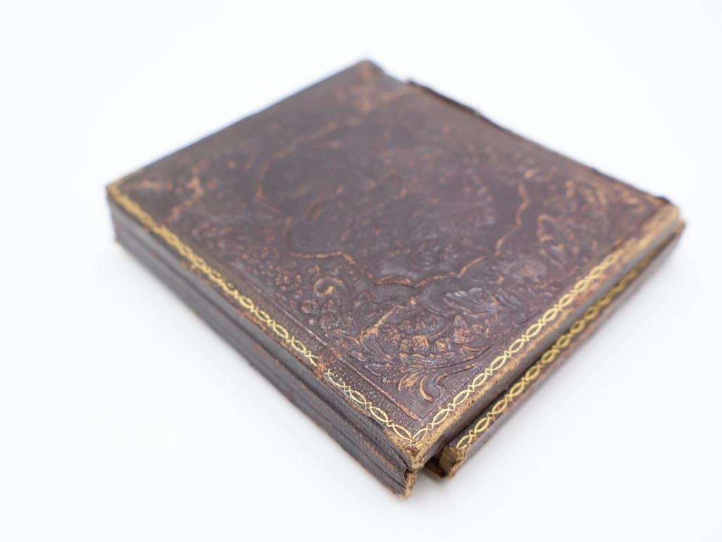 Victorian-era Hairwork Chain, a Picture Pin, and a Vintage Tintype Photo - 12