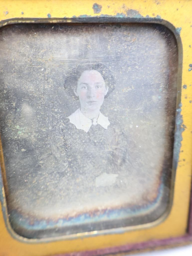 Victorian-era Hairwork Chain, a Picture Pin, and a Vintage Tintype Photo - 14