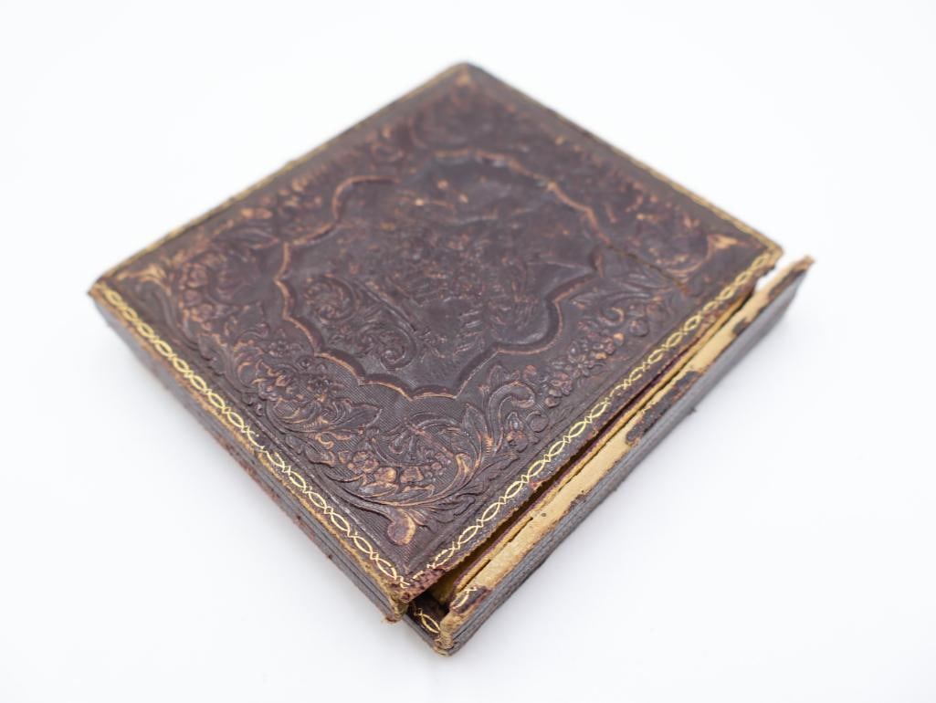 Victorian-era Hairwork Chain, a Picture Pin, and a Vintage Tintype Photo - 16