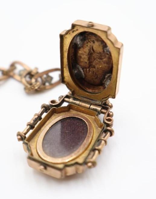 Antique Victorian gold-filled locket and chain featuring a deer motif - 6