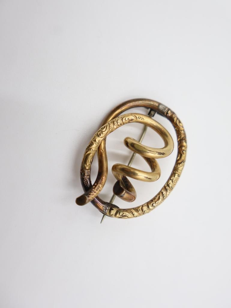 Vintage gold-filled mechanical pencil and antique Victorian gold-filled love knot brooch - 4