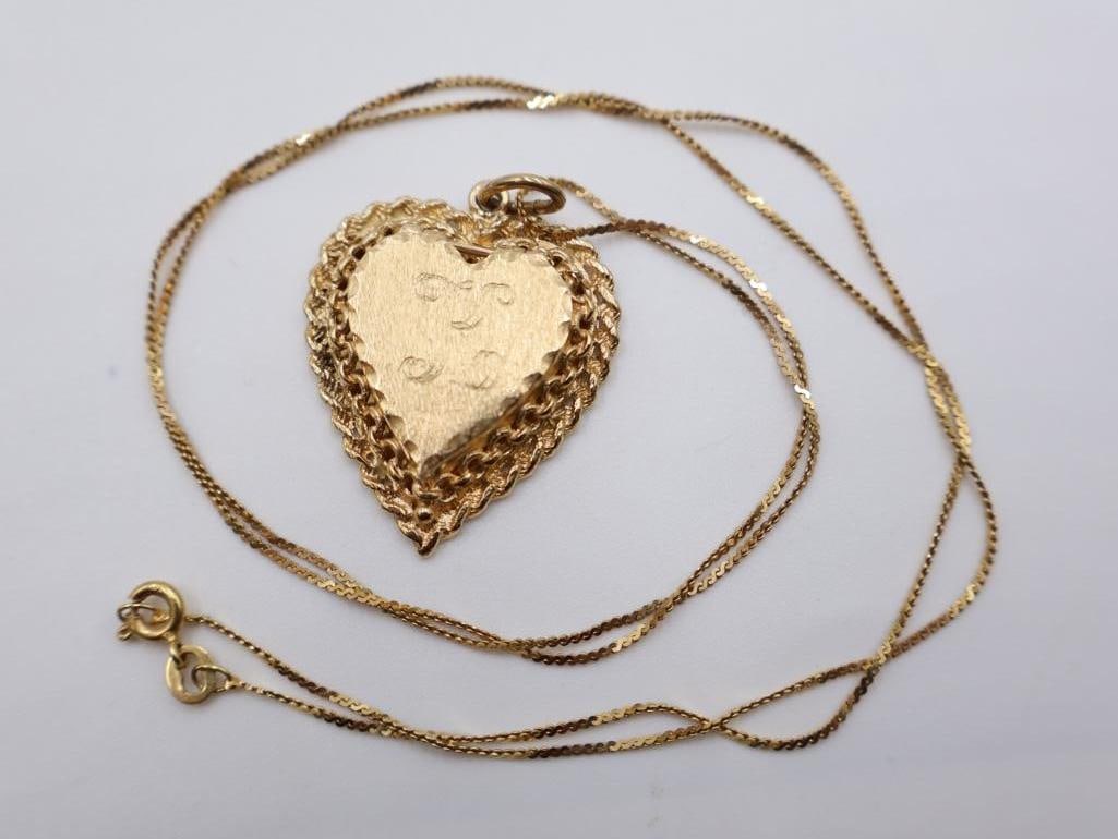 14k Vintage gold heart locket necklace with initial 'K' engraved on the front - 2