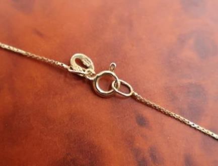 Gold wire caged heart pendant necklace with a box chain - 5