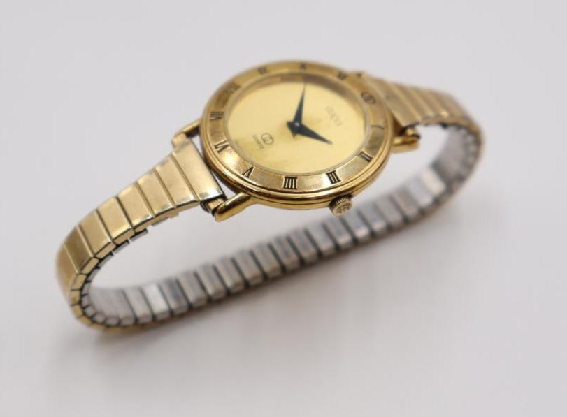 Vintage Gucci 3000M/L quartz watch - 7
