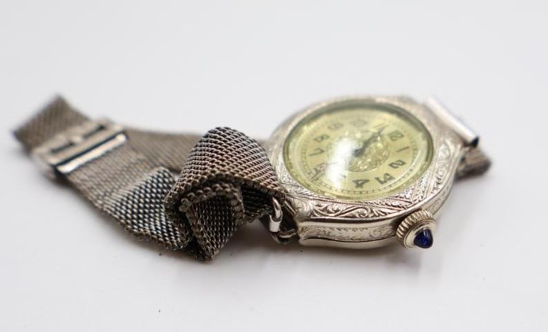 14k White Gold-plated case, Antique Swiss Amerigus Watch Co. ladies' mechanical wristwatch - 4