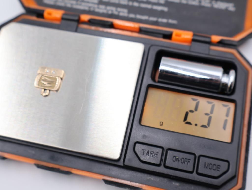 14k and 10k yellow gold pendants - 7