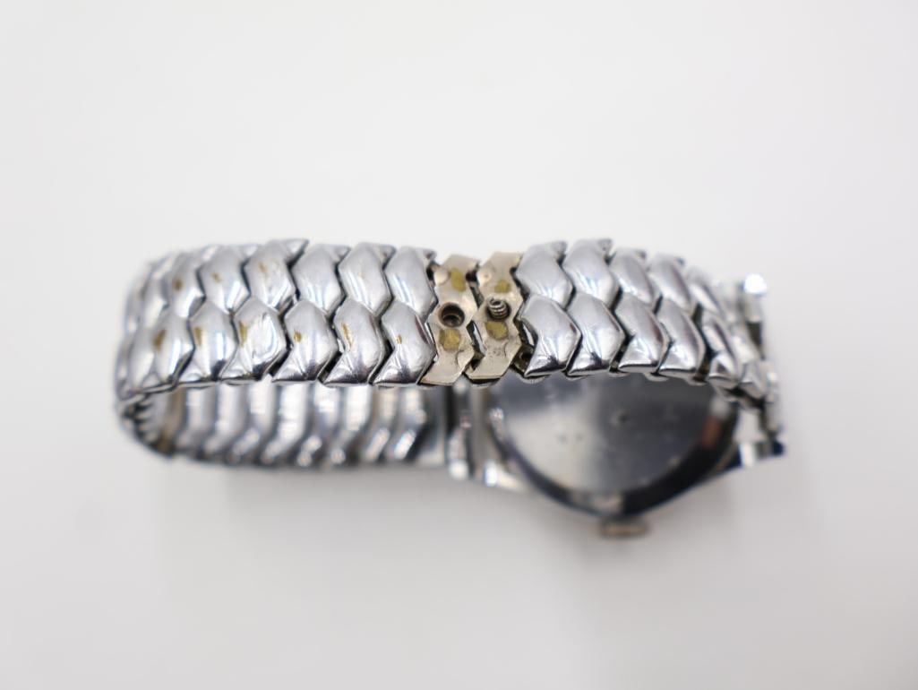 Lot of vintage Seiko, Timex, Hyde Park, and HMT men's wristwatches for parts or repair. - 16