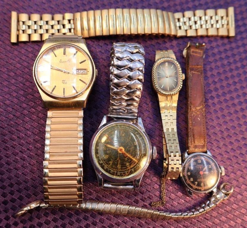 Lot of vintage Seiko, Timex, Hyde Park, and HMT men's wristwatches for parts or repair. (1 of 18)