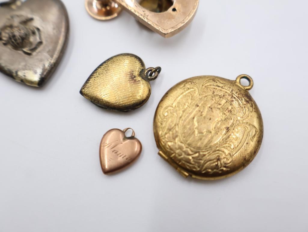 A collection of antique and vintage lockets and jewelry findings - 12