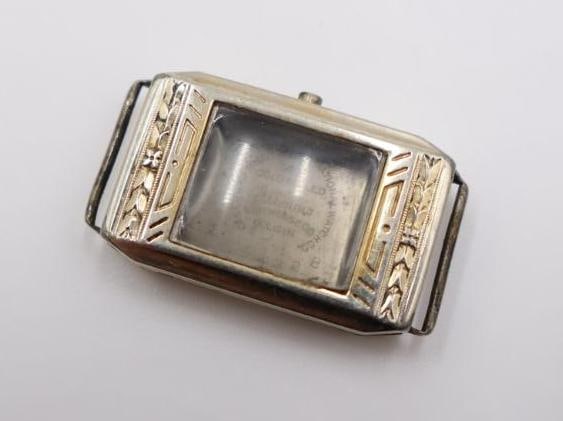 A collection of antique and vintage lockets and jewelry findings - 5