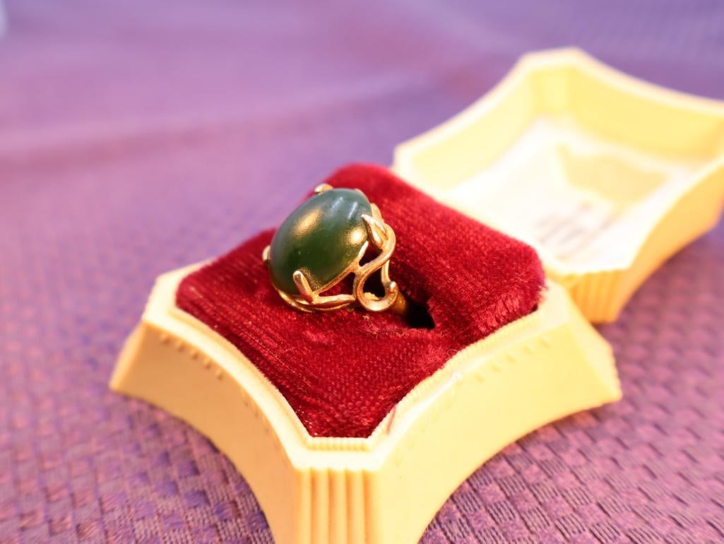 Vintage 14k yellow gold nephrite jade ring - 2