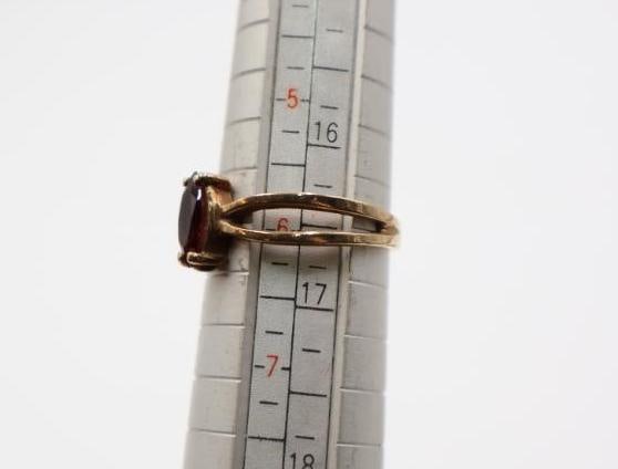 Marquise-cut garnet ring in 10k yellow gold setting - 6
