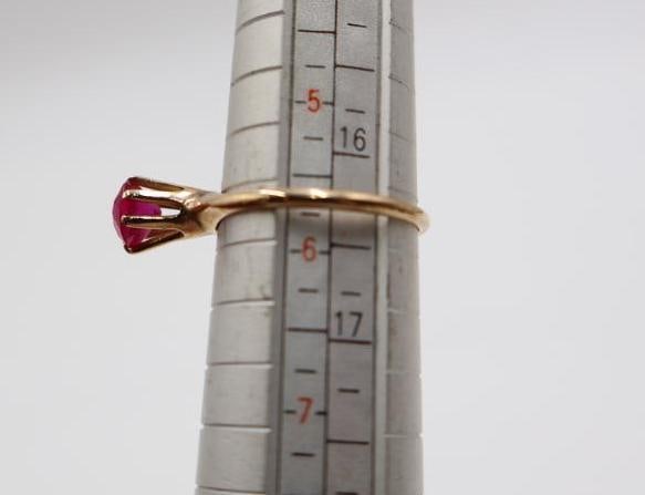 10k Gold solitaire ring with red ruby - 10