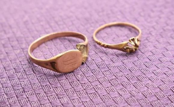 Vintage Gold Rings (1 of 10)