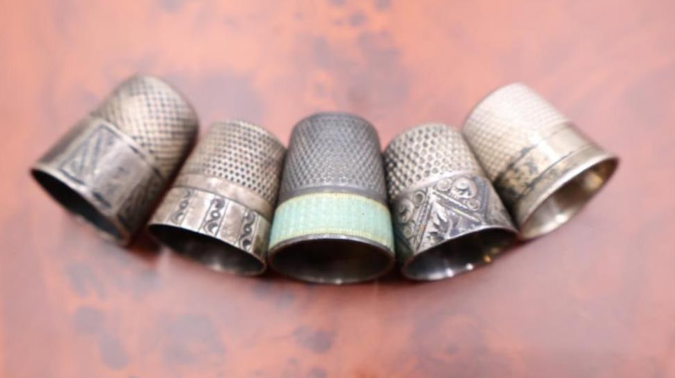 Collection of antique sterling silver thimbles - 4
