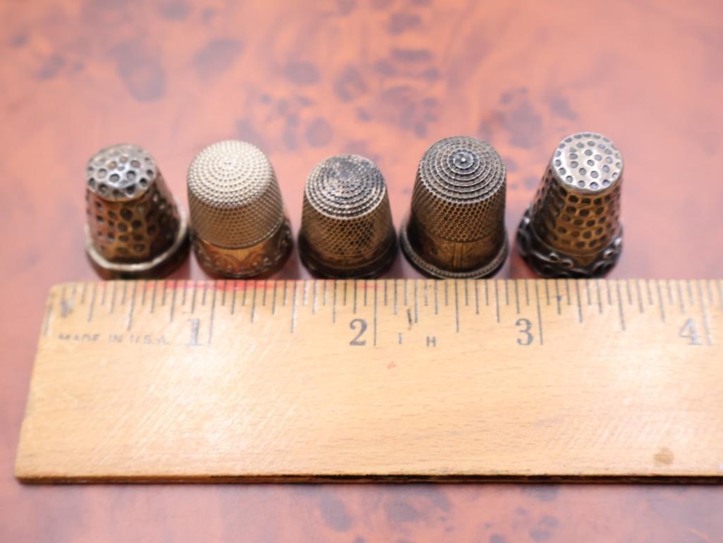 Collection of five sterling silver thimbles - 3