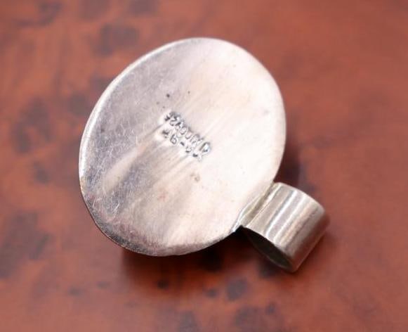 Two vintage sterling silver pendants - 4