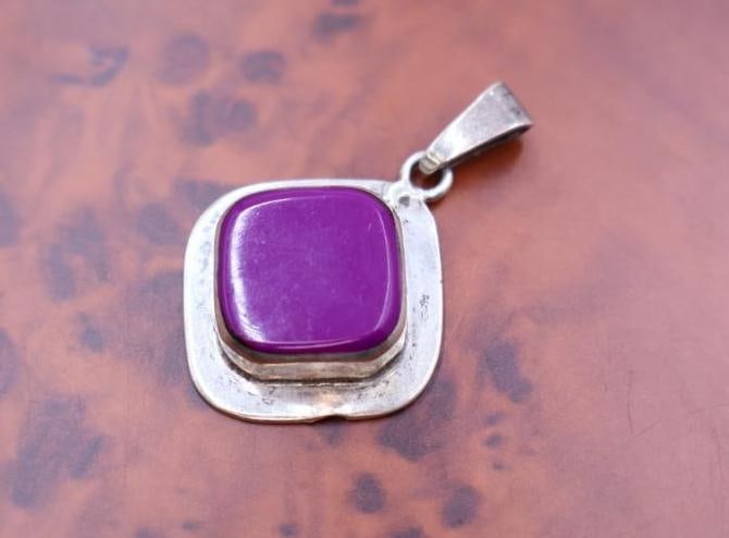 Two vintage sterling silver pendants - 5