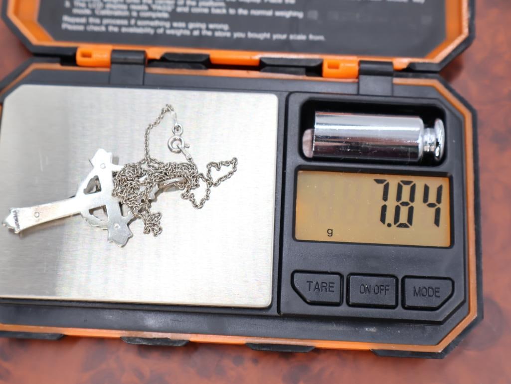 Two distinct Sterling Silver religious necklaces - 6