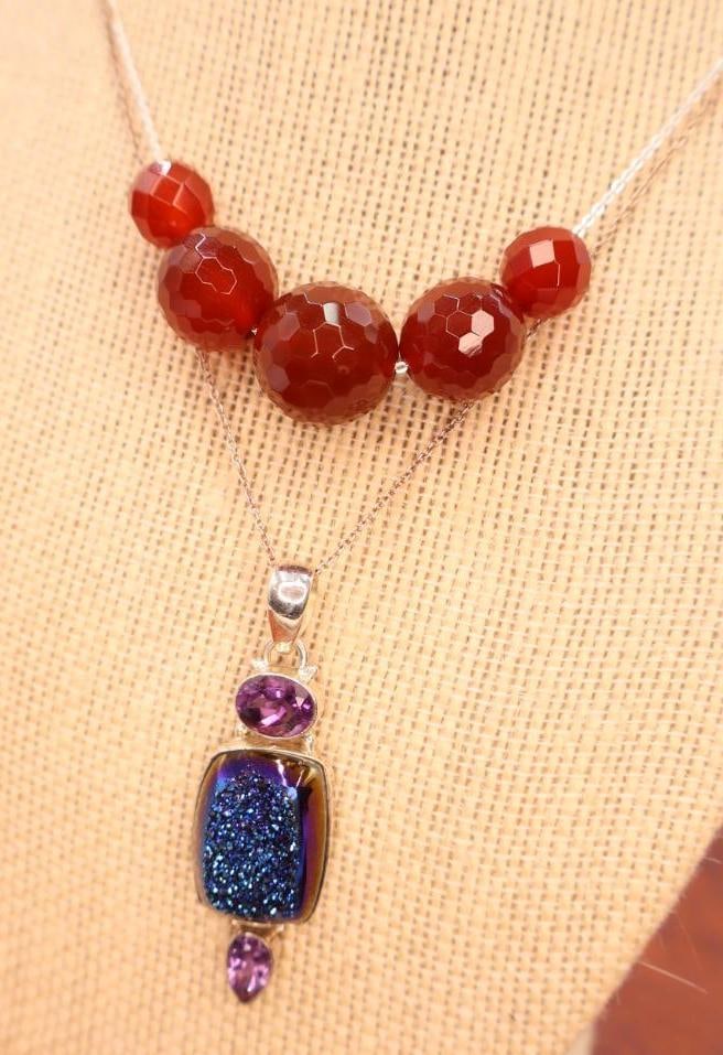 Two sterling silver necklaces (1 of 9)