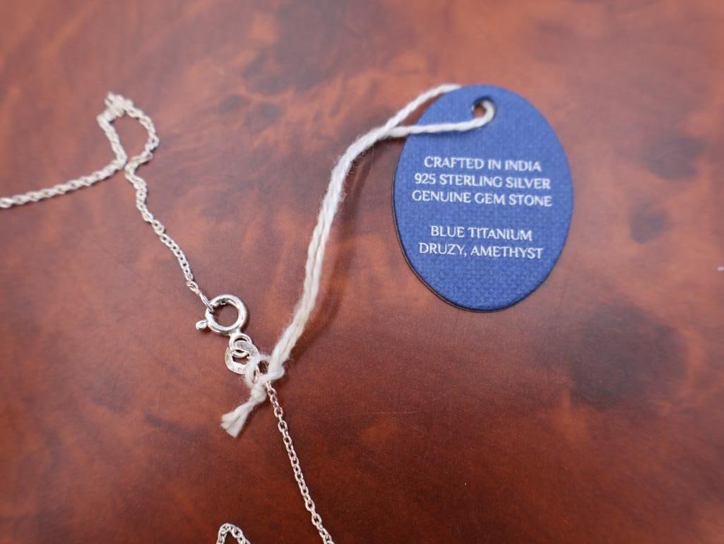 Two sterling silver necklaces - 8