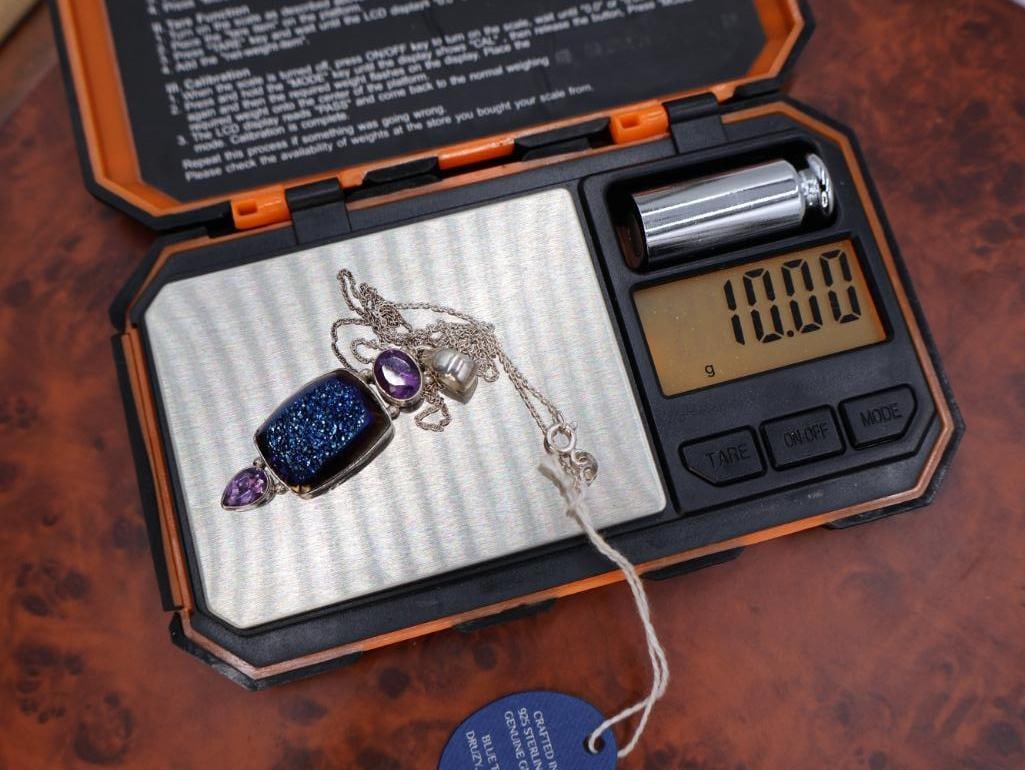 Two sterling silver necklaces - 9