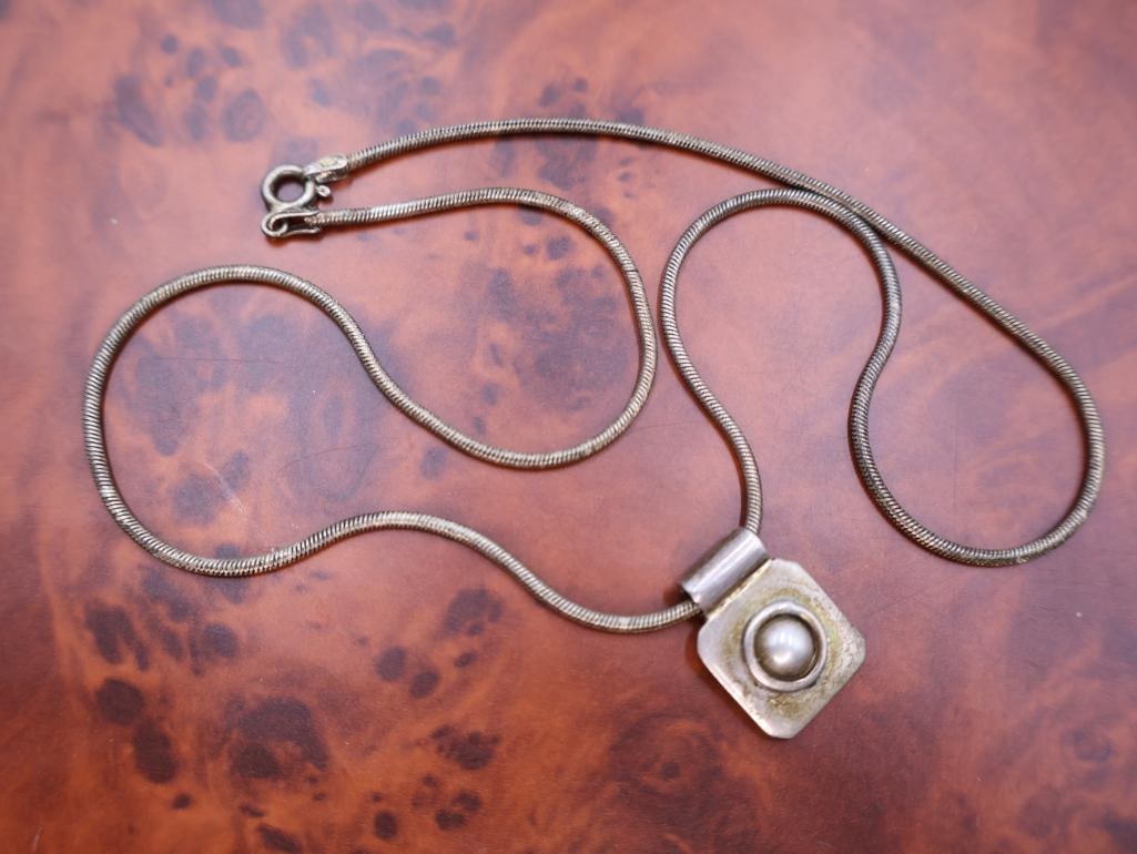 Sterling Silver lariat-style necklace and one featuring a square pendant - 6