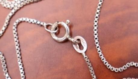 Two sterling silver amethyst pendant necklaces - 5