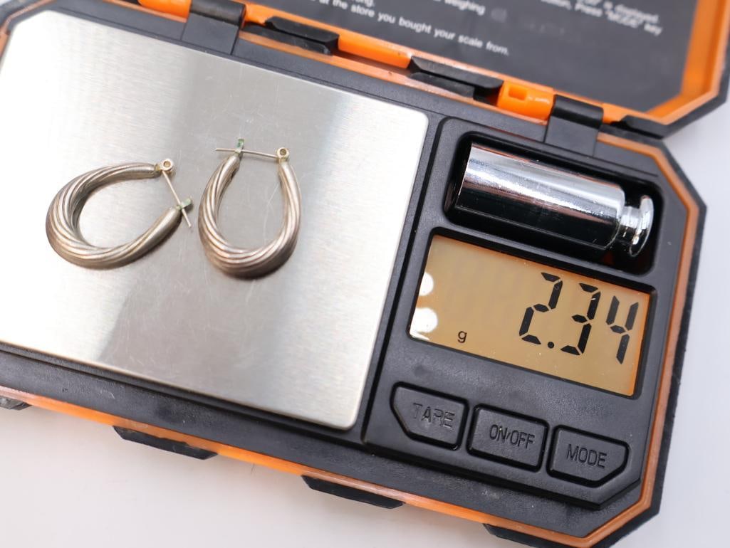 Three pairs of silver earrings - 6