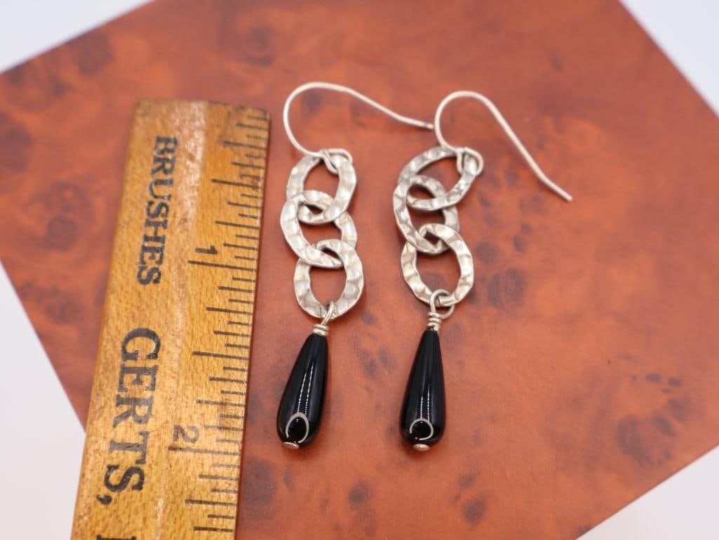 Three pairs of silver earrings - 7