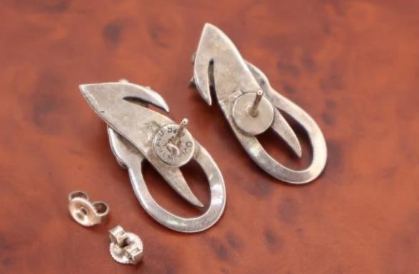 Two pairs of sterling earrings - 7