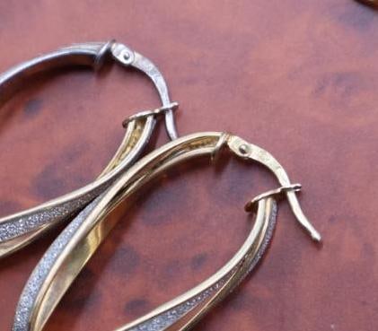 Three pairs of silver earrings - 7