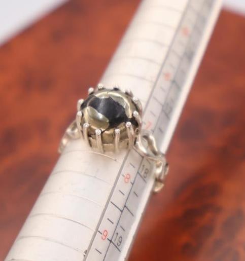 Two sterling silver rings - 7