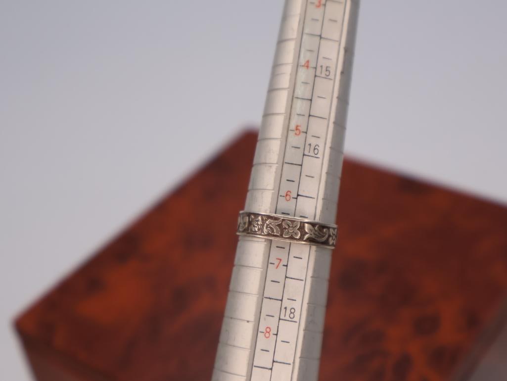 Two sterling silver rings - 5