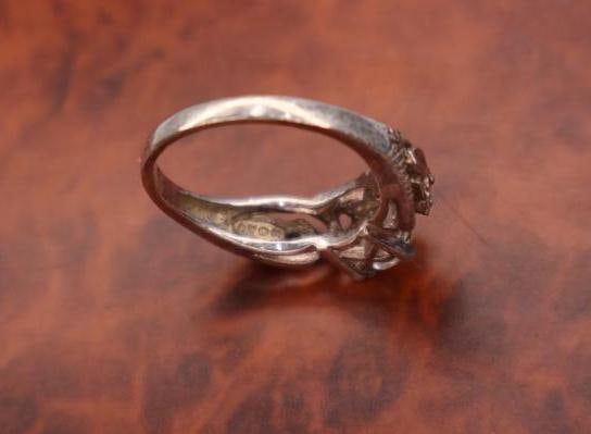 Two sterling silver rings - 7