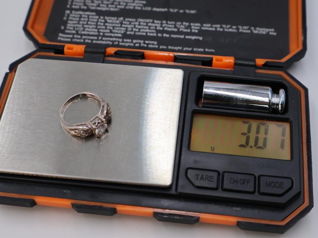 Two sterling silver rings - 9