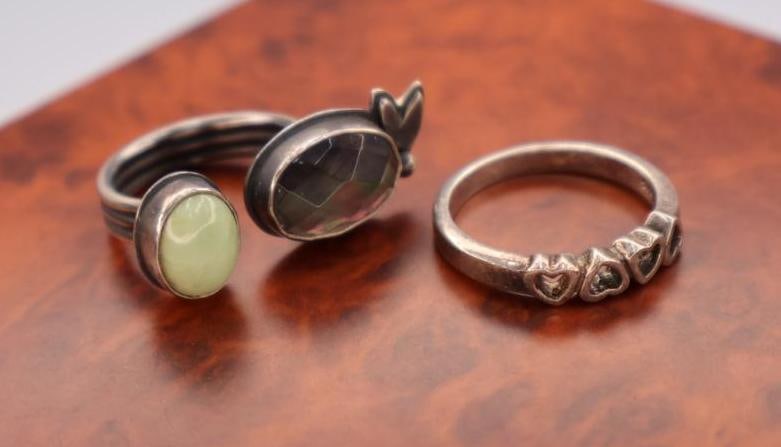 Two silver rings (1 of 8)