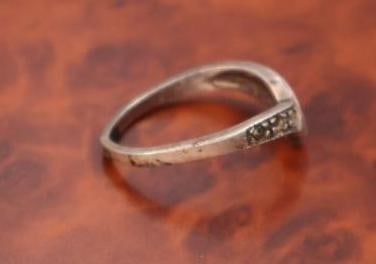 Collection of assorted scrap sterling silver chains and rings - 7