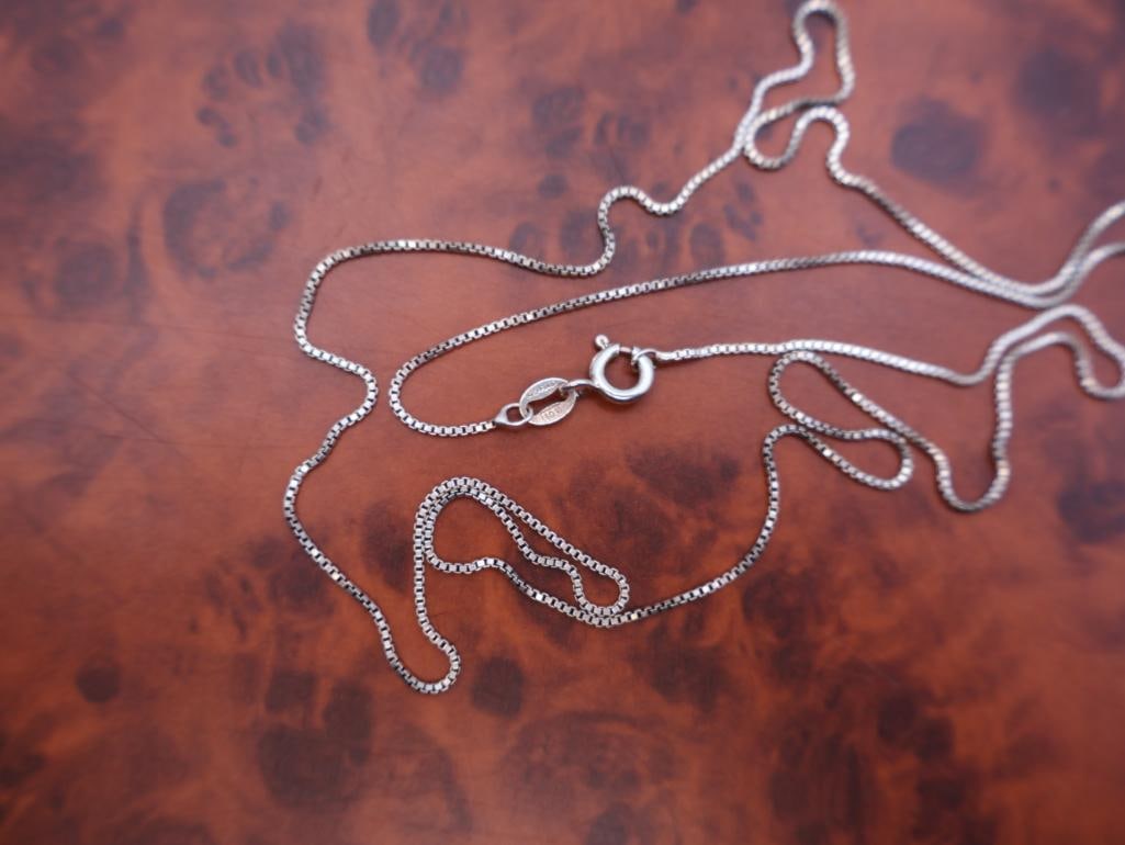 Collection of silver chains - 6