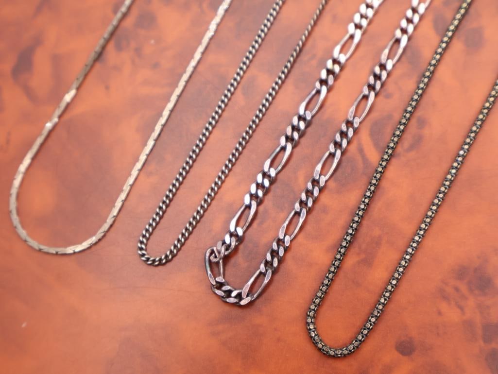 Four silver chains - 3