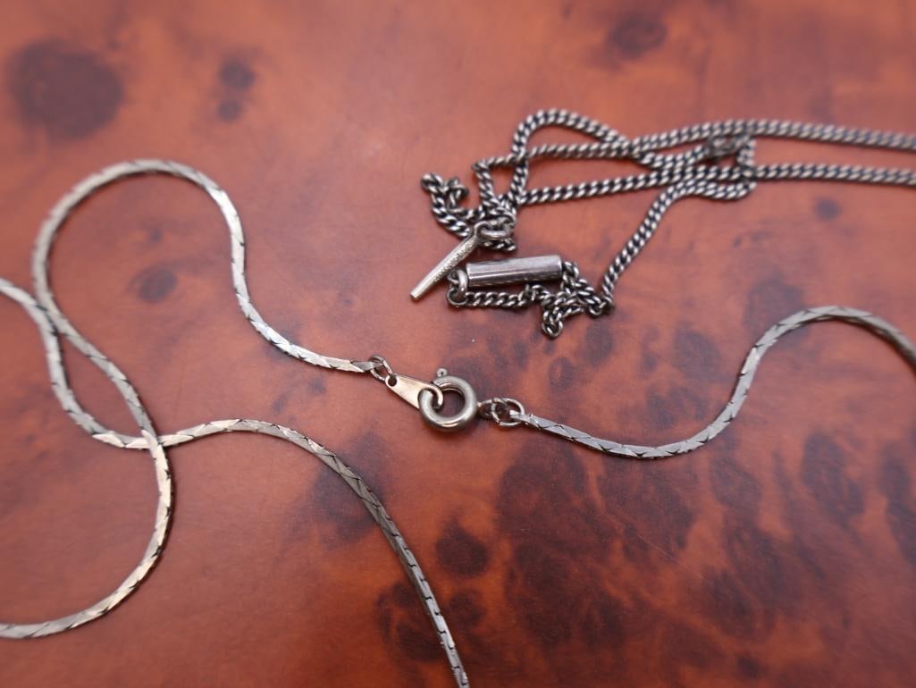 Four silver chains - 6