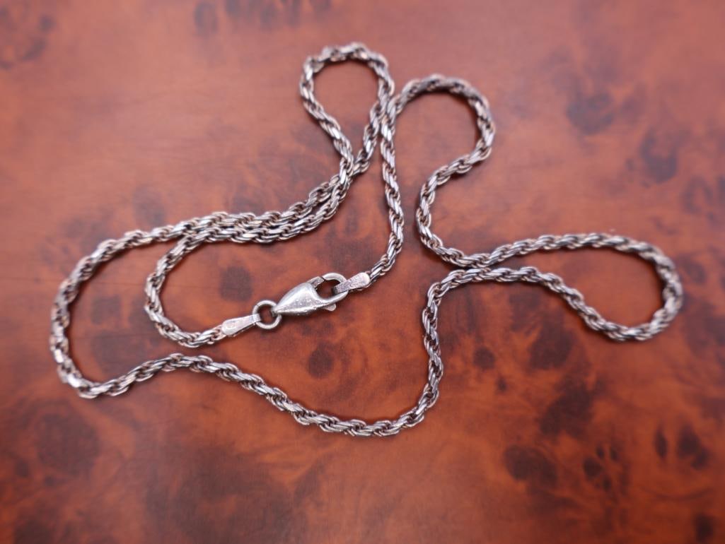 Four silver chains - 10