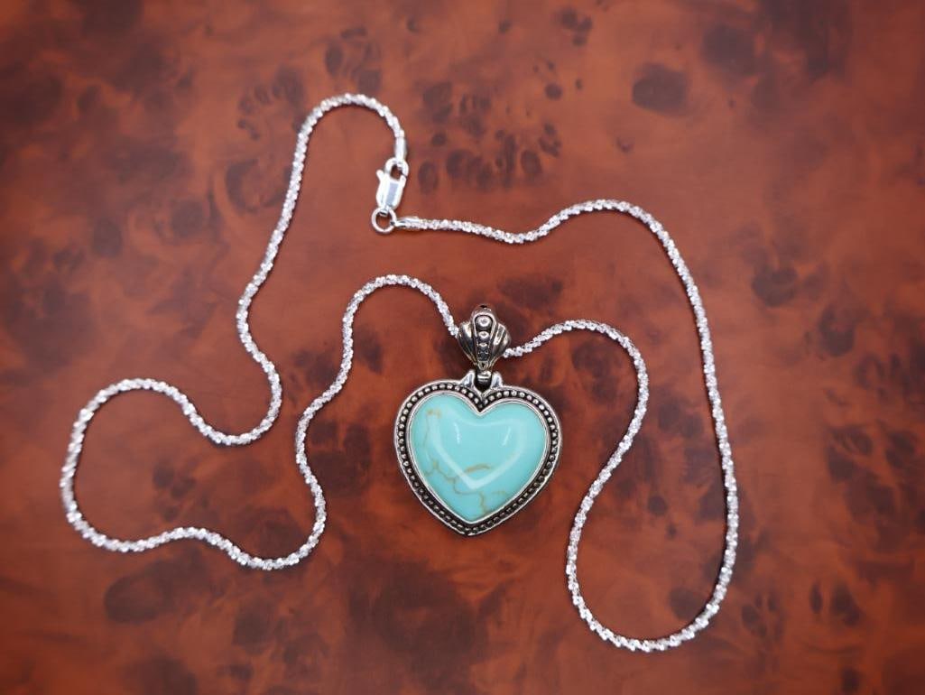 Collection of various silver-tone necklaces - 7