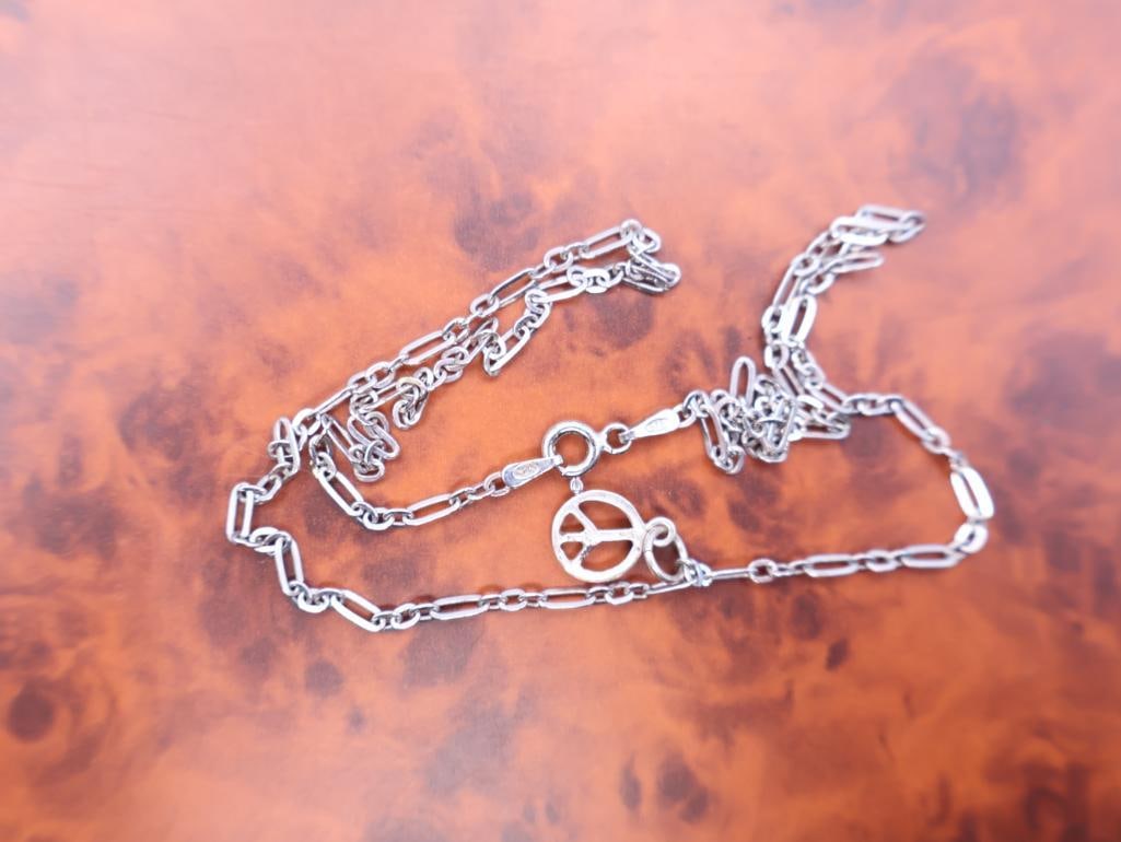 Three decorative sterling silver necklaces - 8