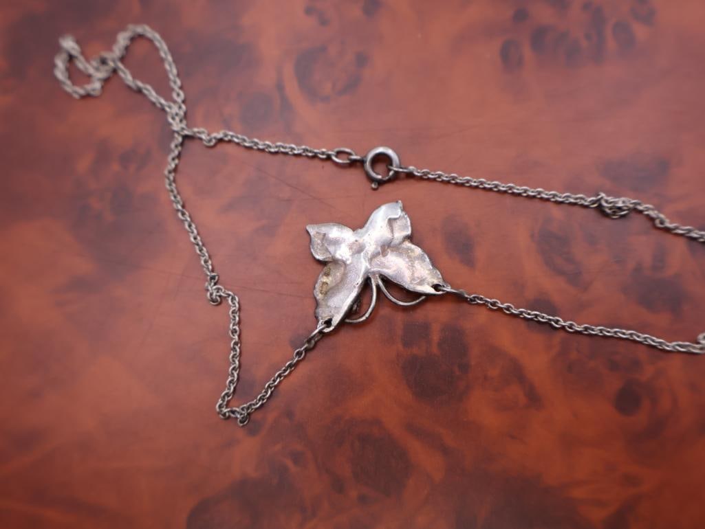 Two sterling necklaces - 8