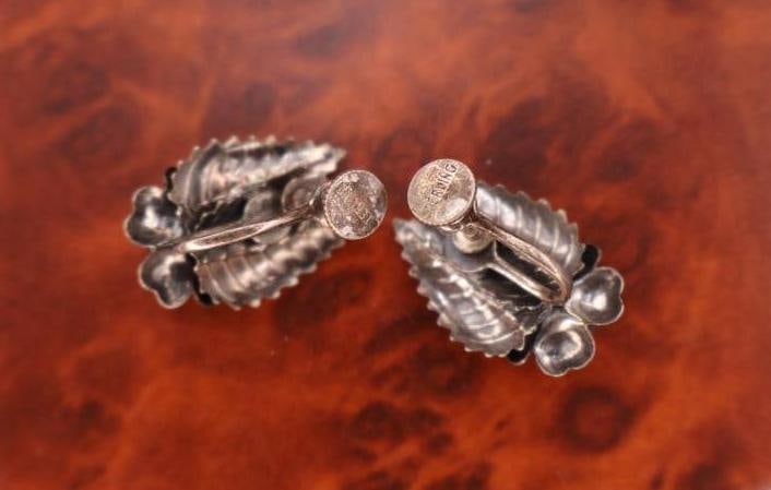 Three pairs of vintage sterling silver earrings - 3