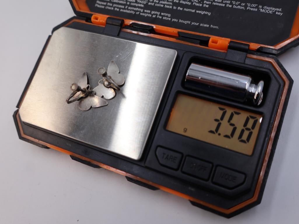 Three pairs of vintage sterling silver earrings - 6